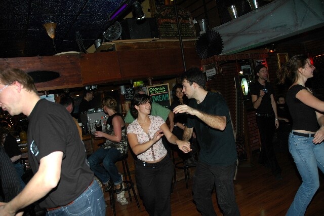 min 2005 12 04 sharkys 135
